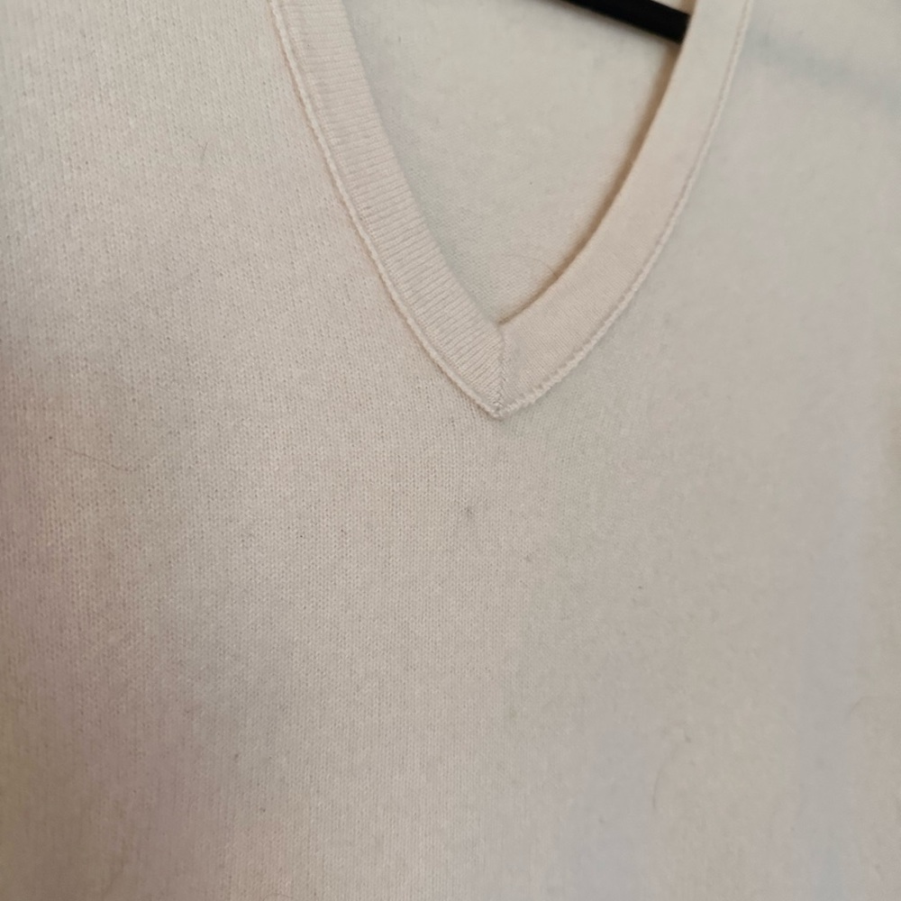 J. Crew Cream V-Neck Lightweight Cashmere Sweater - Picture 4 of 6